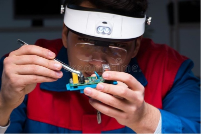 军用AR眼镜购买：技术特性与实战应用