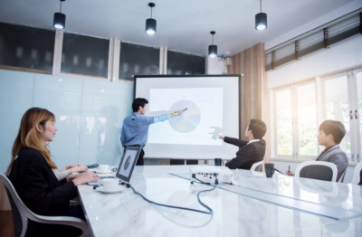 光波导AR眼镜有哪些：技术与应用解析