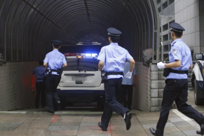 人被苏州警方带走怎么办？