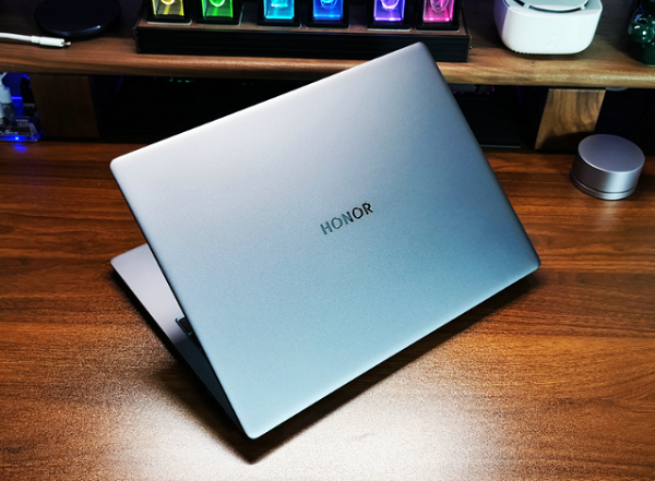 荣耀MagicBook 14锐龙版  00后青年办公娱乐首选！