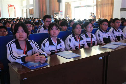 【职业教育活动周】劳模工匠进校园 匠心传承育未来——曹妃甸区职教中心组织劳模工匠进校园主题讲座