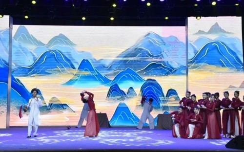 【学生风采】以美育人 艺展风采——曹妃甸区职教中心（高级技校）参加2025年全区中小学艺术成果展