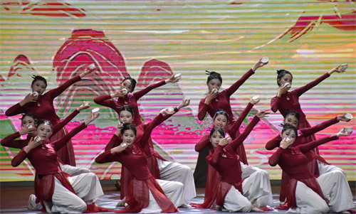 曹妃甸区职教中心原创舞蹈《蜀中茶》荣获2025年中小学生艺术展演一等奖