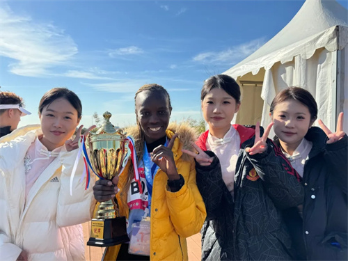 以志愿服务·致无悔青春——曹妃甸区职教中心现代服务系组织礼仪社团为2024年曹妃甸第六届半程马拉松助力