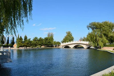 中华永久陵园墓地价格是多少钱？