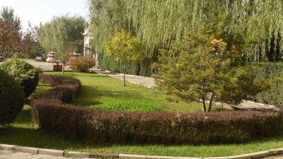 高静园陵园环境如何？