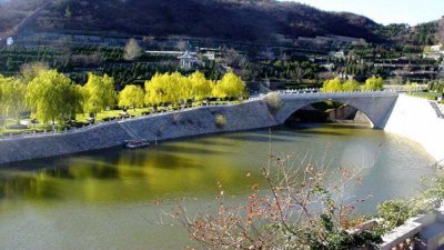 万佛华侨陵园怎么去？在哪里？