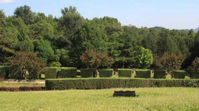 华龙皇家陵园环境如何？