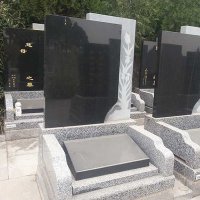 万佛华侨陵园立碑