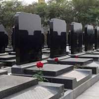 京南万佛园立碑