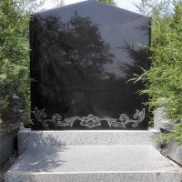 炎黄陵园立碑