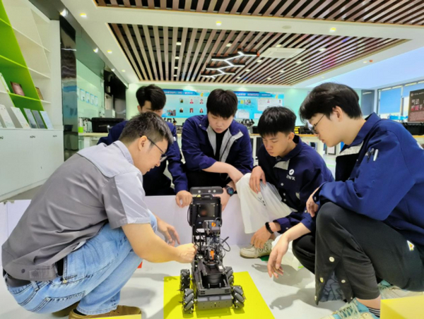 媒体关注｜新华网：校企合作打造“产教评”融合生态链