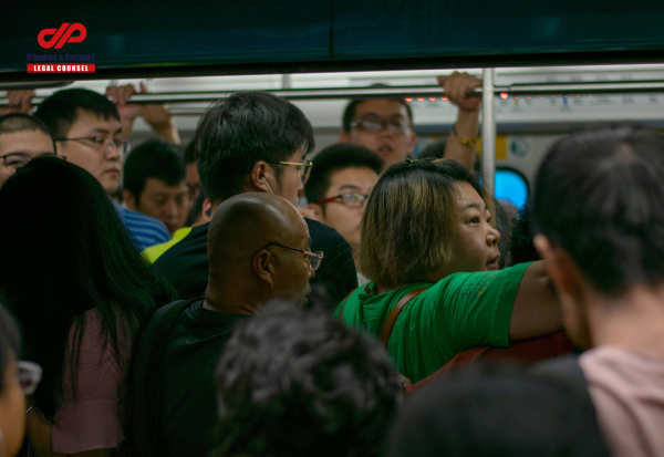 中国逐步提高法定退休年龄的政策：对商业和经济发展的影响