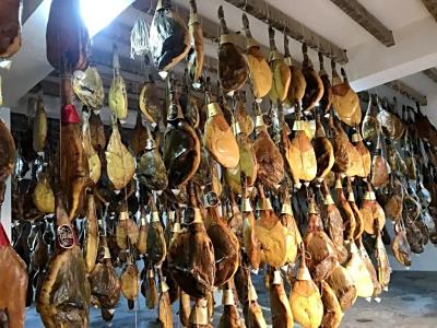 宣威包揽曲靖地区2021年云南省 “十大名品”和绿色食品 “20佳创新企业”殊荣