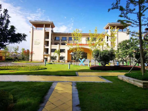 保罗外国语学校招生简章