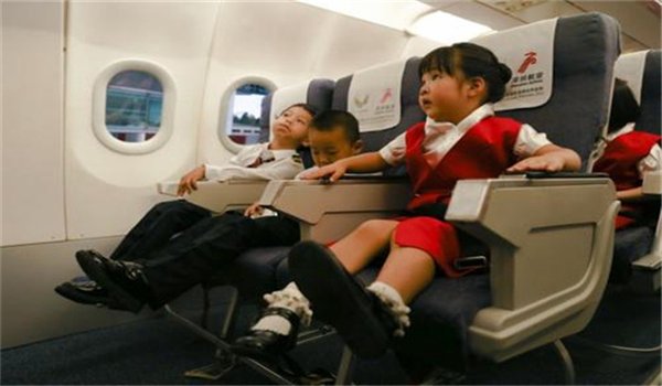 小孩坐飞机怎么买票