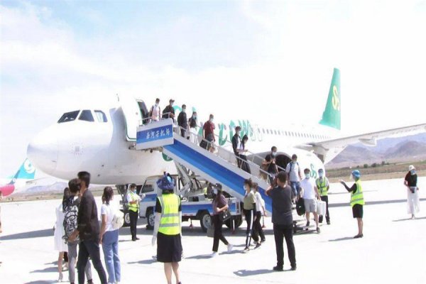 多人出行怎么预订团队机票,170个人团队机票怎么预订