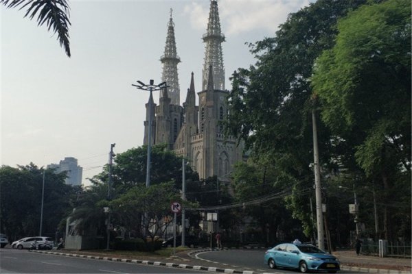 雅加达回国有哪些直飞航班？雅加达回国机票价格是多少？