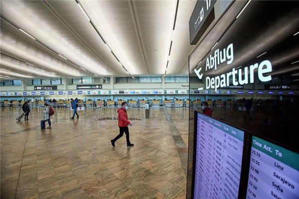 瑞丽航空婴儿坐飞机要买机票吗？瑞丽航空婴儿坐飞机需要注意哪些事项