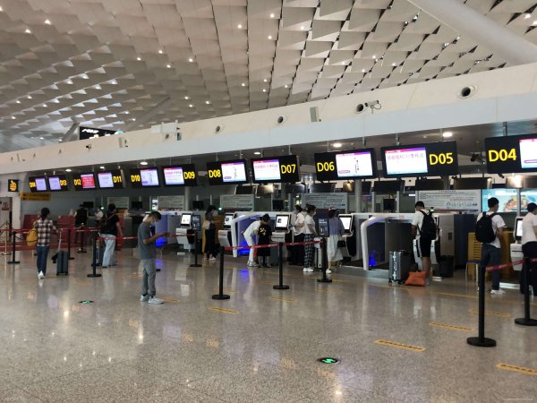 国际航班直达好还是转机好,飞机票中转和直达有什么区别