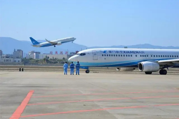 厦门航空的无陪儿童机票多少钱,和普通儿童机票有啥区别