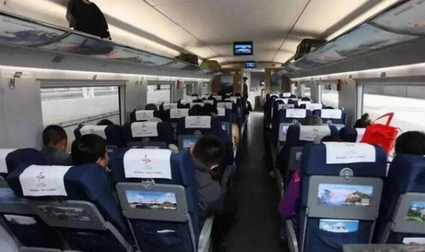 几岁儿童需要买火车票，儿童在手机上买票了怎么取票