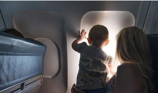 5岁儿童坐飞机怎么收费，一大一小怎么买机票