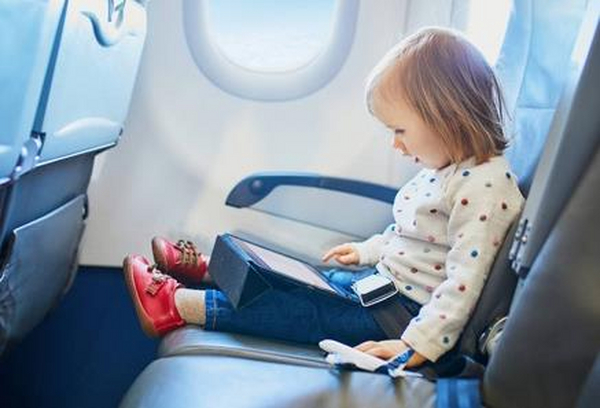 儿童一个人怎么订机票？无成人陪伴儿童乘机攻略