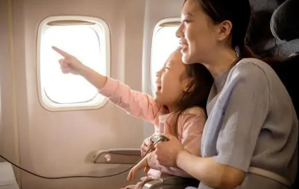 南方航空儿童票怎么选座位，飞机票儿童票收费标准2025