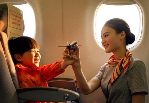 小孩一个人坐飞机需要什么手续，儿童无陪伴乘机怎么办理