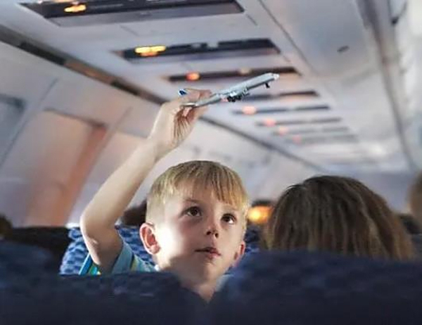 河北航空怎么补订儿童机票，网上儿童如何补票