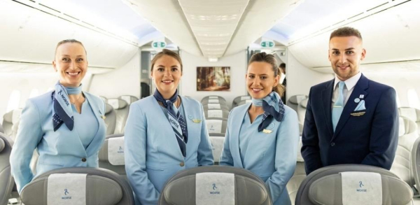 无人陪护老人机票如何购买，如何申请机场照顾老人服务