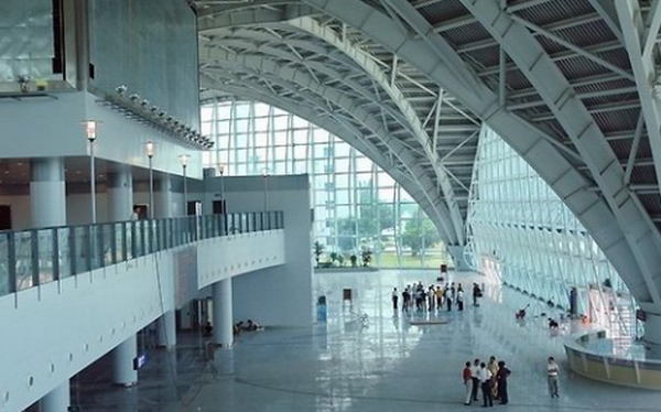 出国先办签证还是先买机票，国际机票在哪里买