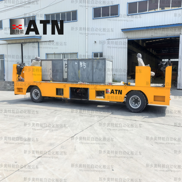 新乡奥特能 双头驾驶电动平板车：高效运输新选择