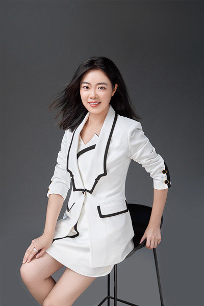 戚竞丹