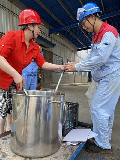防暑降温绿豆汤  关爱员工送清凉