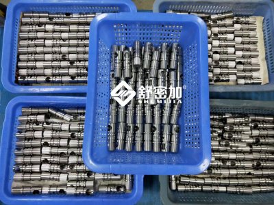 数控立式车削中心的使用特点