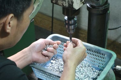 车床和铣床加工有什么区别