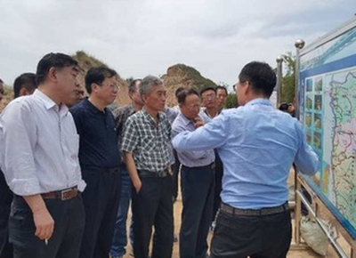 省交通运输厅总工程师在我公司沿黄扶贫旅游公路永和段设计部门调研