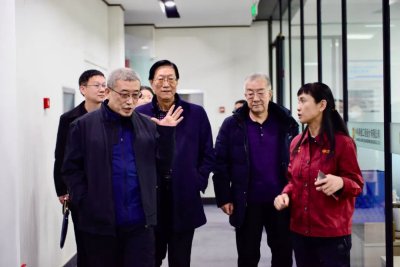 山西省公路学会理事长李贵顺一行深入中科路恒调研指导