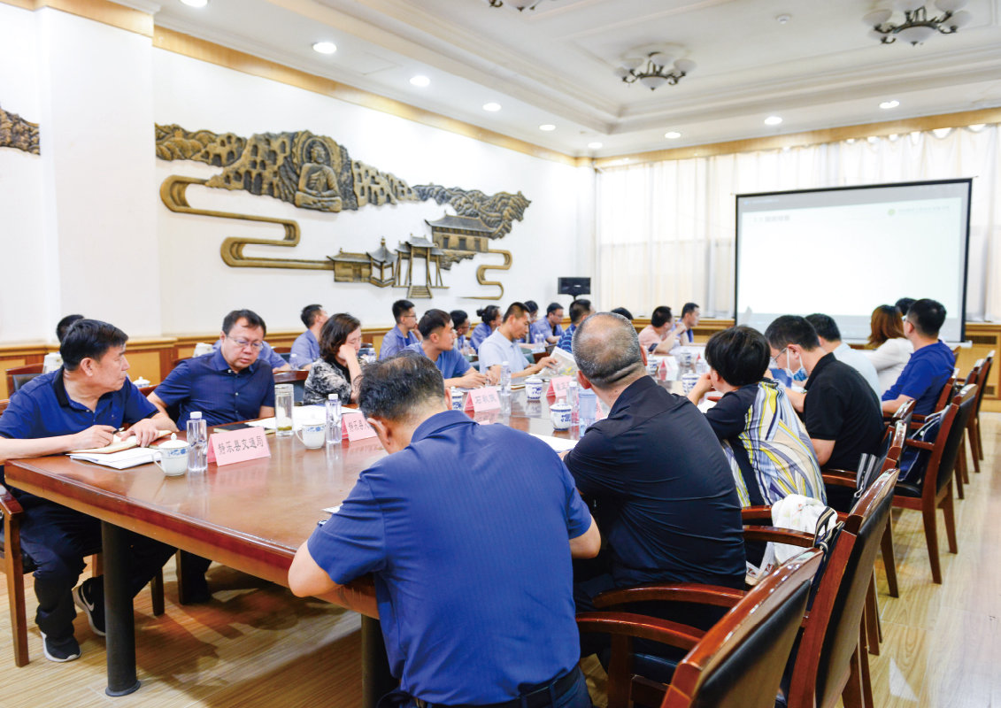 省、市、县领导及专家组听取公司国道337静乐过境改线工程方案汇报 