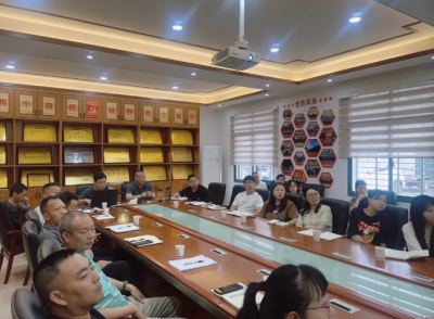 友焜建工集团开展合同宣贯培训，强化内部管理防线