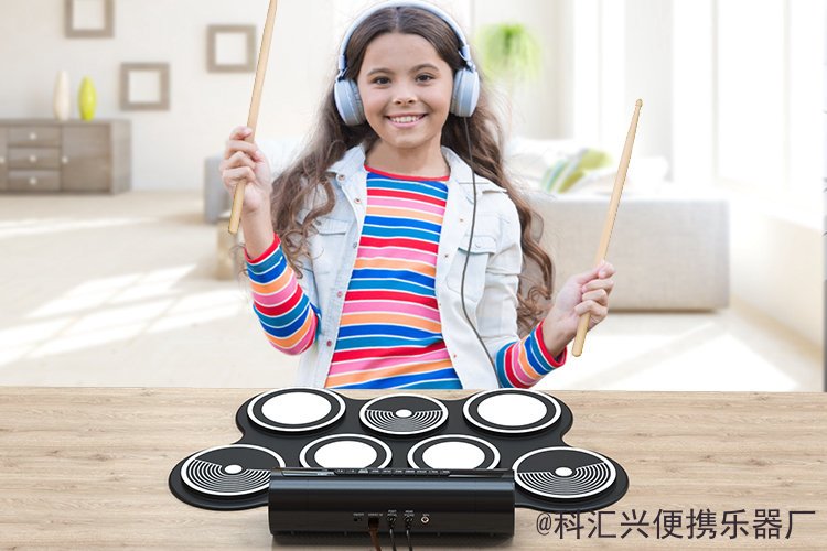 儿童乐器蓝海产品：手卷电子鼓