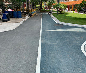 花园小区楼盘路面施工