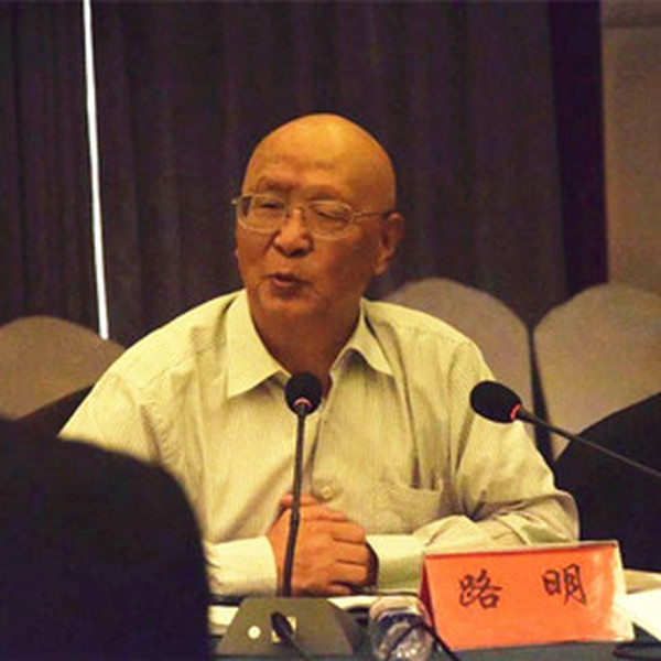 2015年，公司成功主办首届松嫩平原盐碱地改良高层论坛