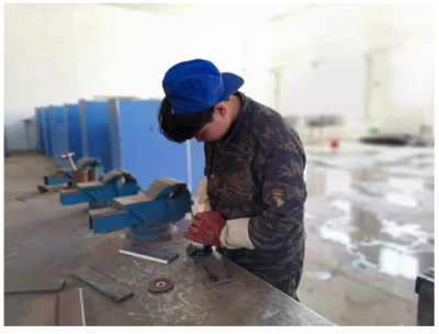 弘扬工匠精神，开展技能竞赛