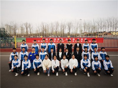 学党史，悟思想，争做党史讲解员——我校开展“青春心向党”学生党史讲解员选拔活动