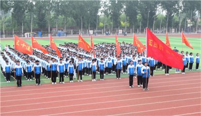 重温红色岁月 继承革命精神——我校组织学生赴坦克一团开展学党史、践行动、强体质、塑心灵“青春心向党”德育活动