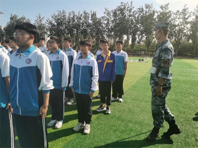 回报母校，传递最美阅兵精神