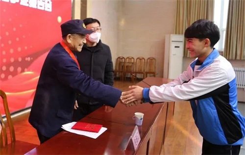 【校庆年】弘扬雷锋精神，争做优秀志愿者